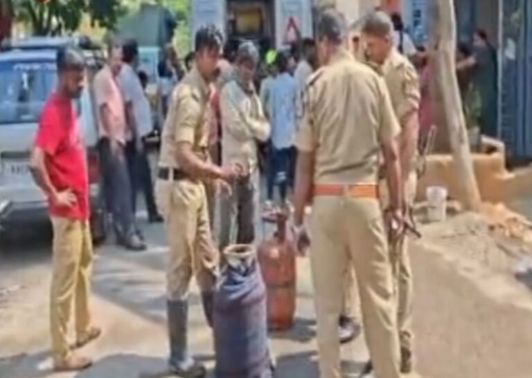 ಲಗ್ಗೆರೆಯಲ್ಲಿ ಸಿಲಿಂಡರ್ ಲೀಕೆಜ್ ಬೆಂಕಿ ದುರಂತ; ಮನೆ ಸಂಪೂರ್ಣ ಸುಟ್ಟು ಭಸ್ಮ, ಕುಟುಂಬ ಬೀದಿಗೆ