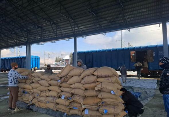 2025–26ರಲ್ಲಿ ಭಾರತೀಯ ರೈಲ್ವೆಗೆ ಹೊಸ ದಾಖಲೆ: 741 ಕೋಟಿ ಪ್ರಯಾಣಿಕರು, 1670 ಮಿಲಿಯನ್ ಟನ್ ಸರಕು ಸಾಗಣೆ