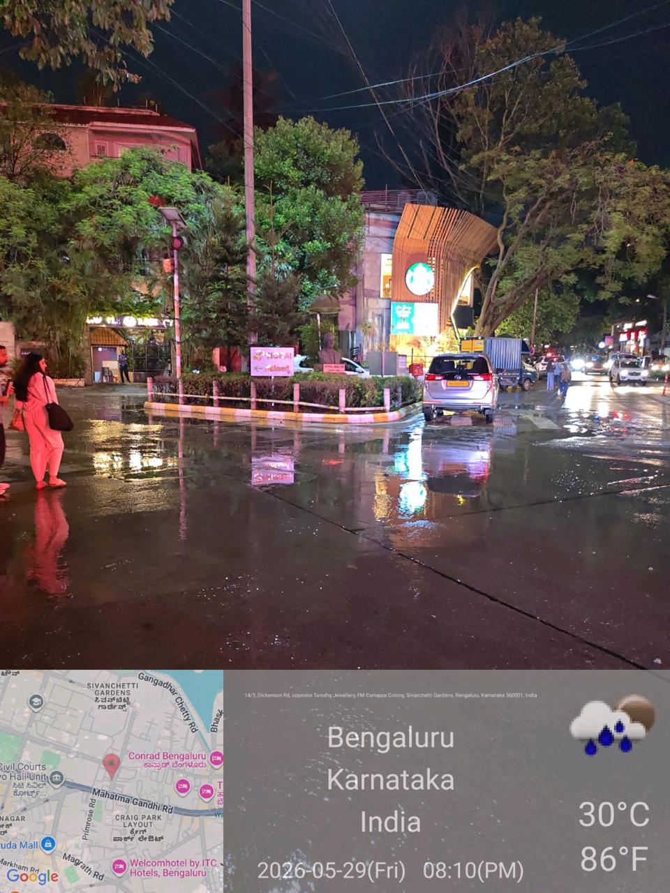 ಶುಕ್ರವಾರವೂ ಬೆಂಗಳೂರಿನಲ್ಲಿ ಮಳೆಯ ಆರ್ಭಟ; ಕೋರಮಂಗಲ, ಎಂಜಿ ರಸ್ತೆ, ಯುಬಿ ಸಿಟಿ ಸೇರಿ ಹಲವೆಡೆ ಜಲಾವೃತ, ಟ್ರಾಫಿಕ್ ಅಸ್ತವ್ಯಸ್ತ
