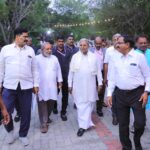 ಪೆಟ್ರೋಲ್-ಡೀಸೆಲ್ ದರ ಏರಿಕೆ ವಿಚಾರದಲ್ಲಿ ಕರ್ನಾಟಕದಲ್ಲಿ ರಾಜಕೀಯ ಸಮರ; ಮೋದಿ ರಾಜೀನಾಮೆಗೆ ಸಿದ್ದರಾಮಯ್ಯ ಆಗ್ರಹ