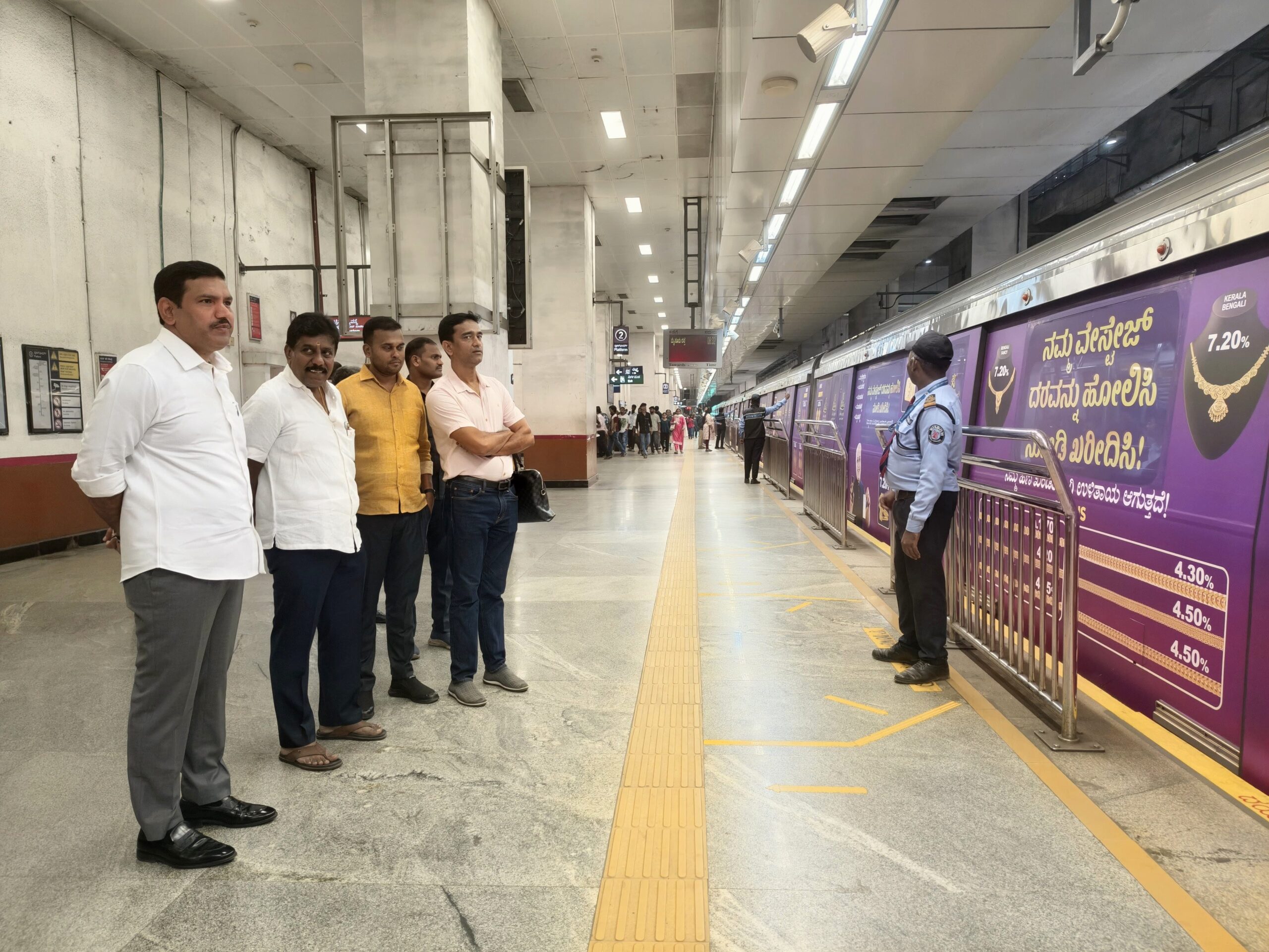 ಪ್ರಧಾನಿ ಮೋದಿ ಮಿತವ್ಯಯ ಕರೆಗೆ ಸ್ಪಂದನೆ; ಬೆಂಗಳೂರಿನಲ್ಲಿ ಮೆಟ್ರೋದಲ್ಲಿ ಪ್ರಯಾಣಿಸಿದ ಬಿಜೆಪಿ ರಾಜ್ಯಾಧ್ಯಕ್ಷ ಬಿ.ವೈ. ವಿಜಯೇಂದ್ರ