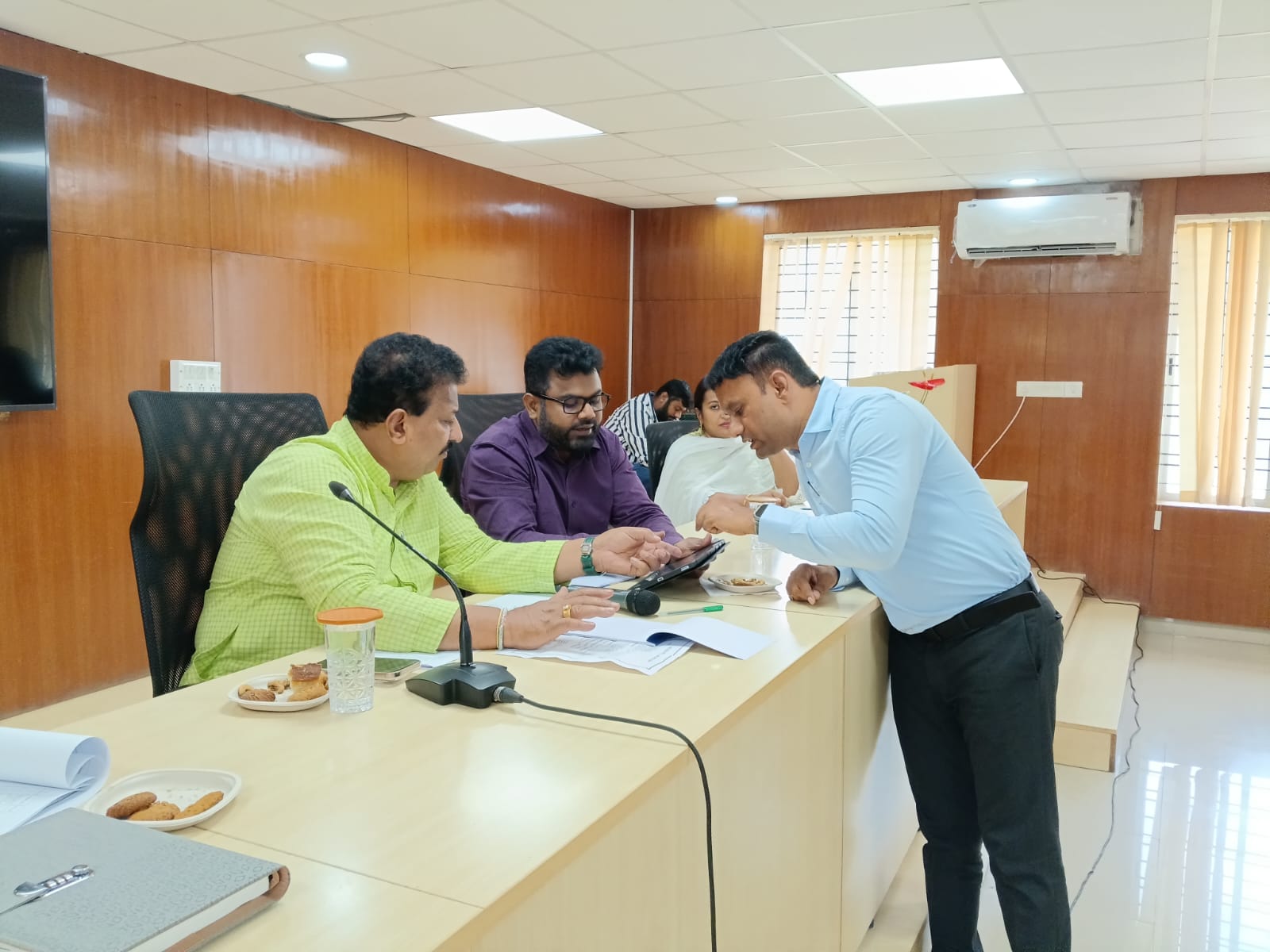 ಯಲಹಂಕ ಫ್ಲೈಓವರ್ ಕಾಮಗಾರಿಯನ್ನು ಶೀಘ್ರ ಪೂರ್ಣಗೊಳಿಸಿ; ಮಾದರಿ ಯೋಜನೆಯಾಗಿ ಅಭಿವೃದ್ಧಿಪಡಿಸಲು ಶಾಸಕ ಎಸ್.ಆರ್. ವಿಶ್ವನಾಥ್ ಸೂಚನೆ