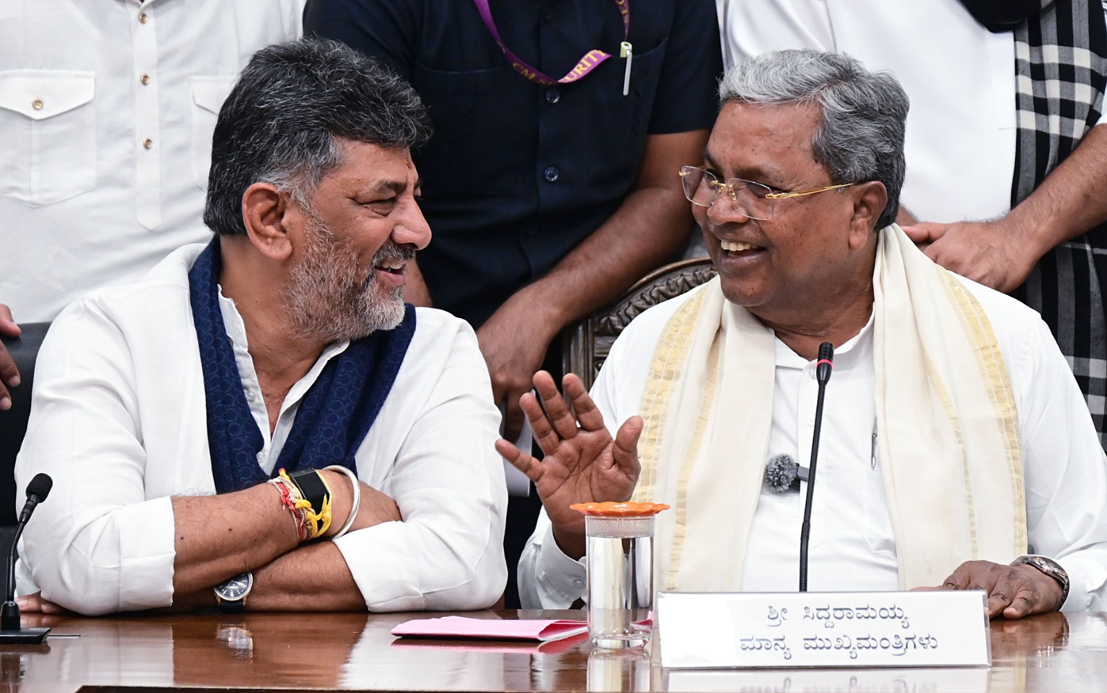 ಹೈಕಮಾಂಡ್ ಸೂಚನೆ ಬಳಿಕ ಸಂತೋಷದಿಂದ ರಾಜೀನಾಮೆ ಸಲ್ಲಿಸಿದ್ದೇನೆ; ಸಾಮಾಜಿಕ ನ್ಯಾಯಕ್ಕಾಗಿ ಹೋರಾಟ ಮುಂದುವರಿಯಲಿದೆ ಎಂದ ಸಿದ್ದರಾಮಯ್ಯ