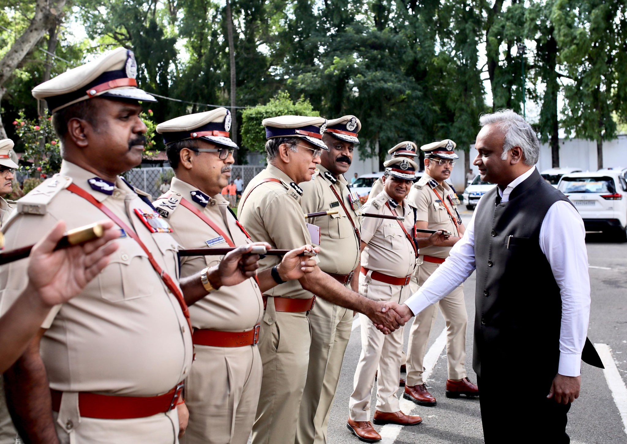 ‘ಆರ್‌ಎಸ್‌ಎಸ್ ಕೂಡ ಉತ್ತರಿಸಲೇಬೇಕು’; ನೋಂದಣಿ, ತೆರಿಗೆ ವಿನಾಯಿತಿ ಕುರಿತು ಮತ್ತೆ ಪ್ರಶ್ನೆ ಎತ್ತಿದ ಗೃಹ ಸಚಿವ ಪ್ರಿಯಾಂಕ್ ಖರ್ಗೆ