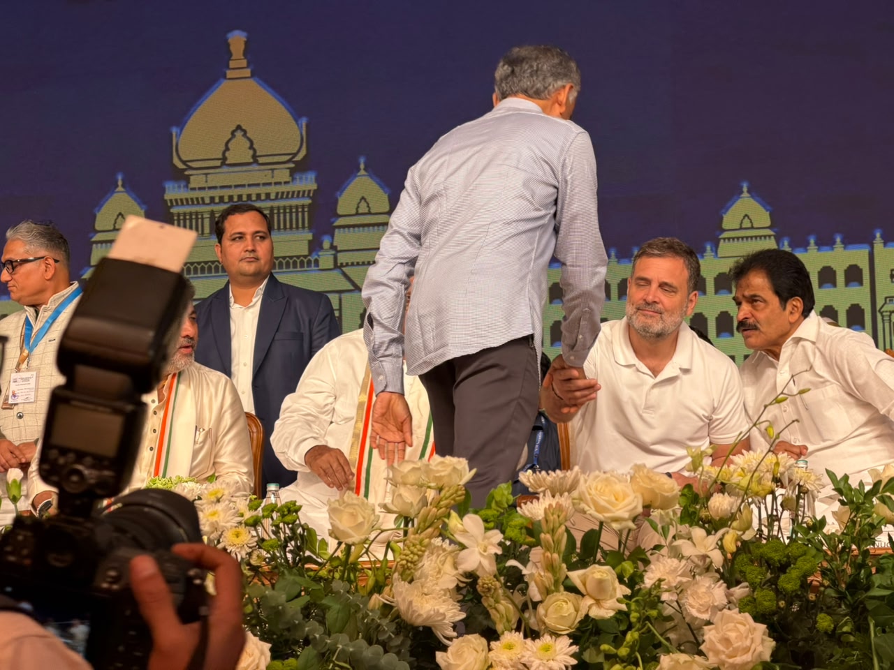 ಬೆಂಗಳೂರು ಅಭಿವೃದ್ಧಿ ಖಾತೆ ಡಿಕೆಶಿ ಕೈತಪ್ಪಿತು; ಕೃಷ್ಣ ಬೈರೇಗೌಡಗೆ ಮೆಗಾ ನಗರಾಭಿವೃದ್ಧಿ ಜವಾಬ್ದಾರಿ