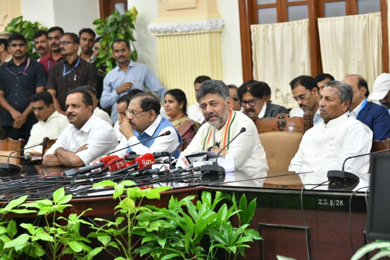 ಶಿವಕುಮಾರ್ ಸಚಿವ ಸಂಪುಟದ ಮೊದಲ ನಿರ್ಧಾರ: ರಾಜ್ಯದ ಎಲ್ಲಾ ವಿದ್ಯಾರ್ಥಿಗಳಿಗೆ ಉಚಿತ ಬಸ್ ಪಾಸ್