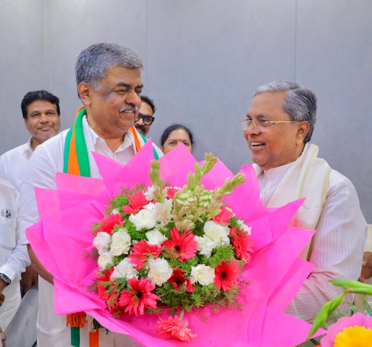 ಅಧಿಕಾರ ಬೇಕಾದವರು ಡಿ.ಕೆ. ಶಿವಕುಮಾರ್ ಜೊತೆ ಹೋಗಲಿ, ಪಕ್ಷ ಕಟ್ಟುವವರು ನನ್ನ ಜೊತೆ ಬನ್ನಿ: ಕೆಪಿಸಿಸಿ ಅಧ್ಯಕ್ಷ ಬಿ.ಕೆ. ಹರಿಪ್ರಸಾದ್
