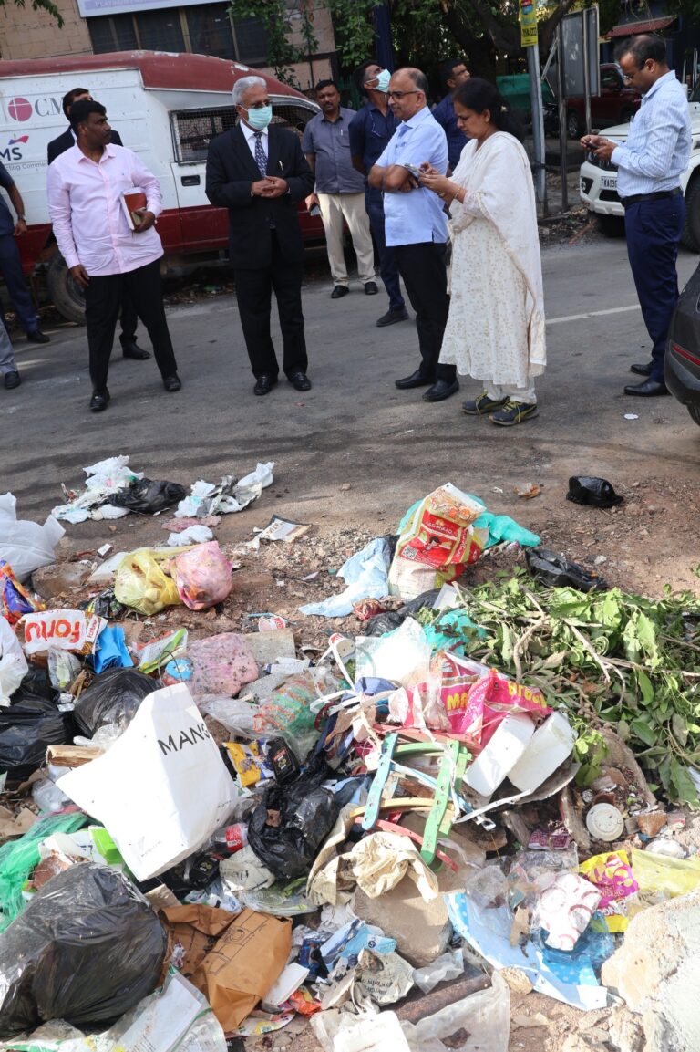ಬೆಂಗಳೂರಿನ ಕಸದ ಬ್ಲಾಕ್ ಸ್ಪಾಟ್‌ಗಳ ವಿರುದ್ಧ ಲೋಕಾಯುಕ್ತರ ಸರ್ಜಿಕಲ್ ಸ್ಟ್ರೈಕ್; ಐದು ನಗರ ಪಾಲಿಕೆಗಳಲ್ಲಿ ವಿಶೇಷ ತಪಾಸಣೆ