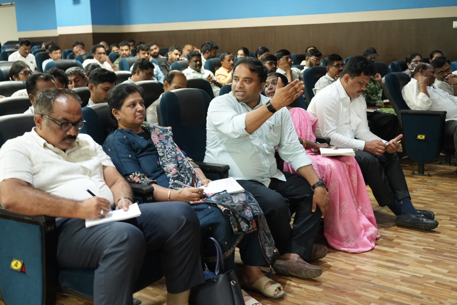 ಬೆಂಗಳೂರು ಪಶ್ಚಿಮ ನಗರ ಪಾಲಿಕೆಯಲ್ಲಿ 1,100 ಕಿ.ಮೀ. ಪಾದಚಾರಿ ಮಾರ್ಗ ಅಭಿವೃದ್ಧಿ, ರಸ್ತೆ ಸುರಕ್ಷತೆ ಮತ್ತು ವ್ಯವಸ್ಥಿತ ತ್ಯಾಜ್ಯ ನಿರ್ವಹಣೆಗೆ ಒತ್ತು
