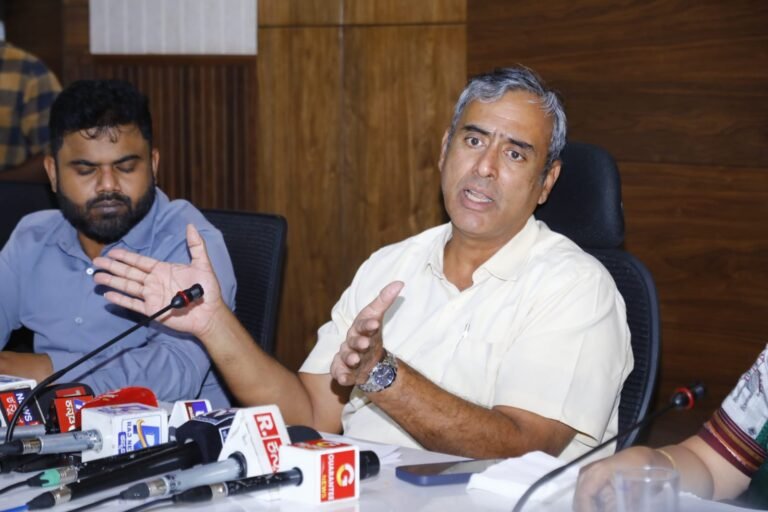 ಜೂನ್ 30ರಿಂದ ಬೆಂಗಳೂರಿನಲ್ಲಿ ಮನೆ-ಮನೆ ಮತದಾರರ ಪರಿಶೀಲನೆ ಆರಂಭ; ವಿಶೇಷ ಮತದಾರರ ಪಟ್ಟಿ ಪರಿಷ್ಕರಣೆಗೆ ಪ್ರತಿಯೊಂದು ಮನೆಗೂ ಬಿಎಲ್‌ಒಗಳ ಭೇಟಿ