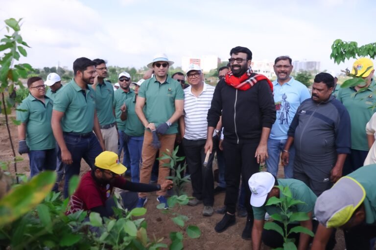 ಕರ್ನಾಟಕದ ನಗರ ಪರಿಸರ ಪುನಶ್ಚೇತನ ಮಿಷನ್‌ಗೆ ಪ್ರತಿಷ್ಠೆ ಗ್ರೂಪ್‌ನಿಂದ 1.25 ಲಕ್ಷ ಸ್ಥಳೀಯ ಸಸಿಗಳ ದತ್ತು; ‘ಒನ್ ಮಿಲಿಯನ್ ಟ್ರೀಸ್ ಫಾರ್ ಬೆಂಗಳೂರು’ ಅಭಿಯಾನಕ್ಕೆ ಮತ್ತೊಂದು ಮೈಲಿಗಲ್ಲು
