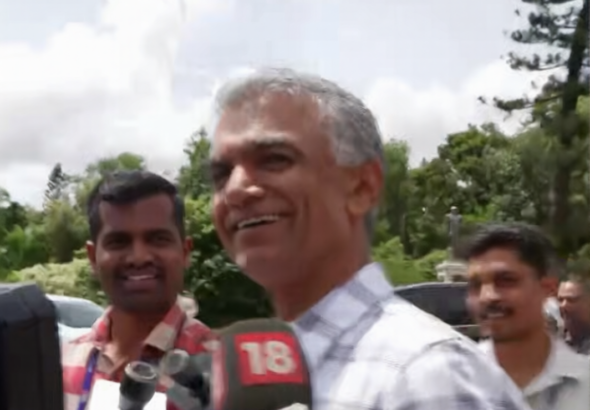 ‘ನೋ ರಿಯಾಕ್ಷನ್, ಥ್ಯಾಂಕ್ ಯು’: ನಗು, ಮೌನ ಮತ್ತು ಚುಟುಕು ಉತ್ತರಗಳಿಂದ ಬೆಂಗಳೂರು ಖಾತೆ ಪ್ರಶ್ನೆಗಳನ್ನು ನಿಭಾಯಿಸಿದ ಕೃಷ್ಣ ಬೈರೇಗೌಡ