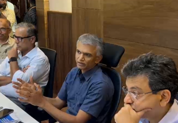 ‘ಗುಂಡಿ ಮುಚ್ಚುವುದೇ ಒಂದು ಉದ್ಯಮವಾಗಿದೆಯೇ?’: ಜಿಬಿಎ ಸಭೆಯಲ್ಲಿ ಇಂಜಿನಿಯರ್‌ಗಳಿಗೆ ಕೃಷ್ಣ ಬೈರೇಗೌಡ ಖಡಕ್ ಪ್ರಶ್ನೆ