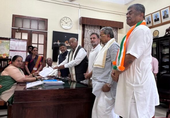 ಕರ್ನಾಟಕದಿಂದ ರಾಜ್ಯಸಭೆಗೆ ಮಲ್ಲಿಕಾರ್ಜುನ ಖರ್ಗೆ ನಾಮಪತ್ರ ಸಲ್ಲಿಕೆ; ರಾಹುಲ್ ಗಾಂಧಿ, ಡಿಕೆ ಶಿವಕುಮಾರ್, ಸಿದ್ದರಾಮಯ್ಯ ಸಾಥ್