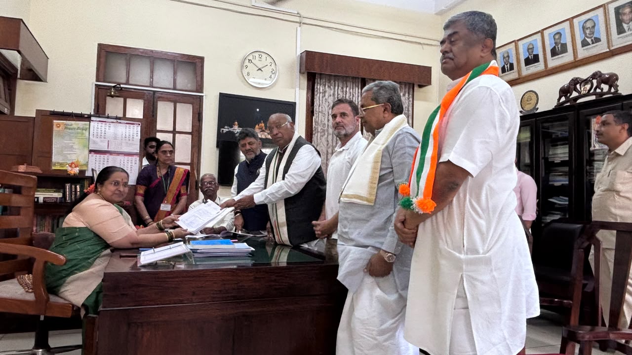ಕರ್ನಾಟಕದಿಂದ ರಾಜ್ಯಸಭೆಗೆ ಮಲ್ಲಿಕಾರ್ಜುನ ಖರ್ಗೆ ನಾಮಪತ್ರ ಸಲ್ಲಿಕೆ; ರಾಹುಲ್ ಗಾಂಧಿ, ಡಿಕೆ ಶಿವಕುಮಾರ್, ಸಿದ್ದರಾಮಯ್ಯ ಸಾಥ್
