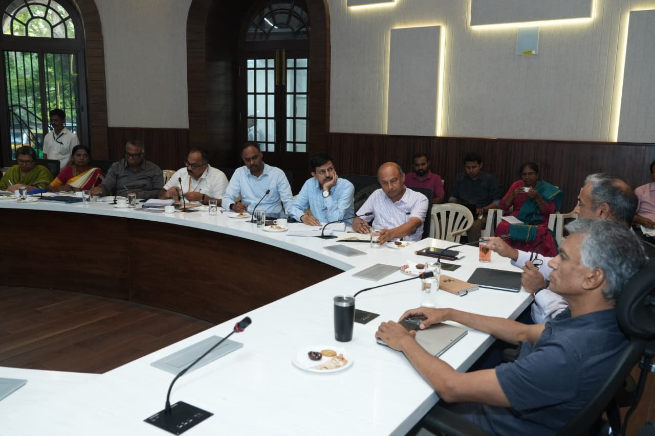 ಜುಲೈ 1ರಿಂದ ಬೆಂಗಳೂರಿನಲ್ಲಿ ಫುಟ್‌ಪಾತ್ ಅತಿಕ್ರಮಣ ತೆರವು; ಟ್ರಾಫಿಕ್ ಸಿಗ್ನಲ್‌ಗಳ 75 ಮೀಟರ್ ವ್ಯಾಪ್ತಿಯಲ್ಲಿ ನೋ ಪಾರ್ಕಿಂಗ್ ಕಟ್ಟುನಿಟ್ಟಾಗಿ ಜಾರಿ: ಸಚಿವ ಕೃಷ್ಣ ಬೈರೇಗೌಡ