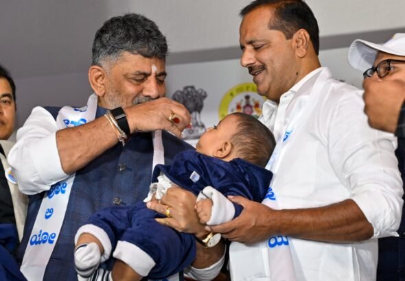 ರಾಜ್ಯ ಮಟ್ಟದ ಪಲ್ಸ್ ಪೋಲಿಯೋ ಅಭಿಯಾನಕ್ಕೆ ಚಾಲನೆ; ಐದು ವರ್ಷದೊಳಗಿನ ಎಲ್ಲ ಮಕ್ಕಳಿಗೂ ಲಸಿಕೆ ಹಾಕಿಸಿ: ಸಿಎಂ ಡಿ.ಕೆ. ಶಿವಕುಮಾರ್ ಕರೆ