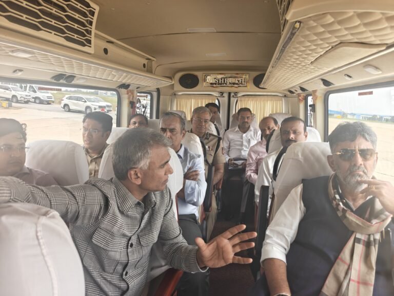 ಬೆಂಗಳೂರು ಫುಟ್‌ಪಾತ್ ತೆರವು ಕಾರ್ಯಾಚರಣೆ ಪರಿಶೀಲಿಸಿದ ಸಿಎಂ ಡಿ.ಕೆ. ಶಿವಕುಮಾರ್; ಒತ್ತುವರಿ ಹಾಗೂ ಪರಿತ್ಯಕ್ತ ವಾಹನಗಳ ವಿರುದ್ಧ ಕಠಿಣ ಕ್ರಮದ ಎಚ್ಚರಿಕೆ