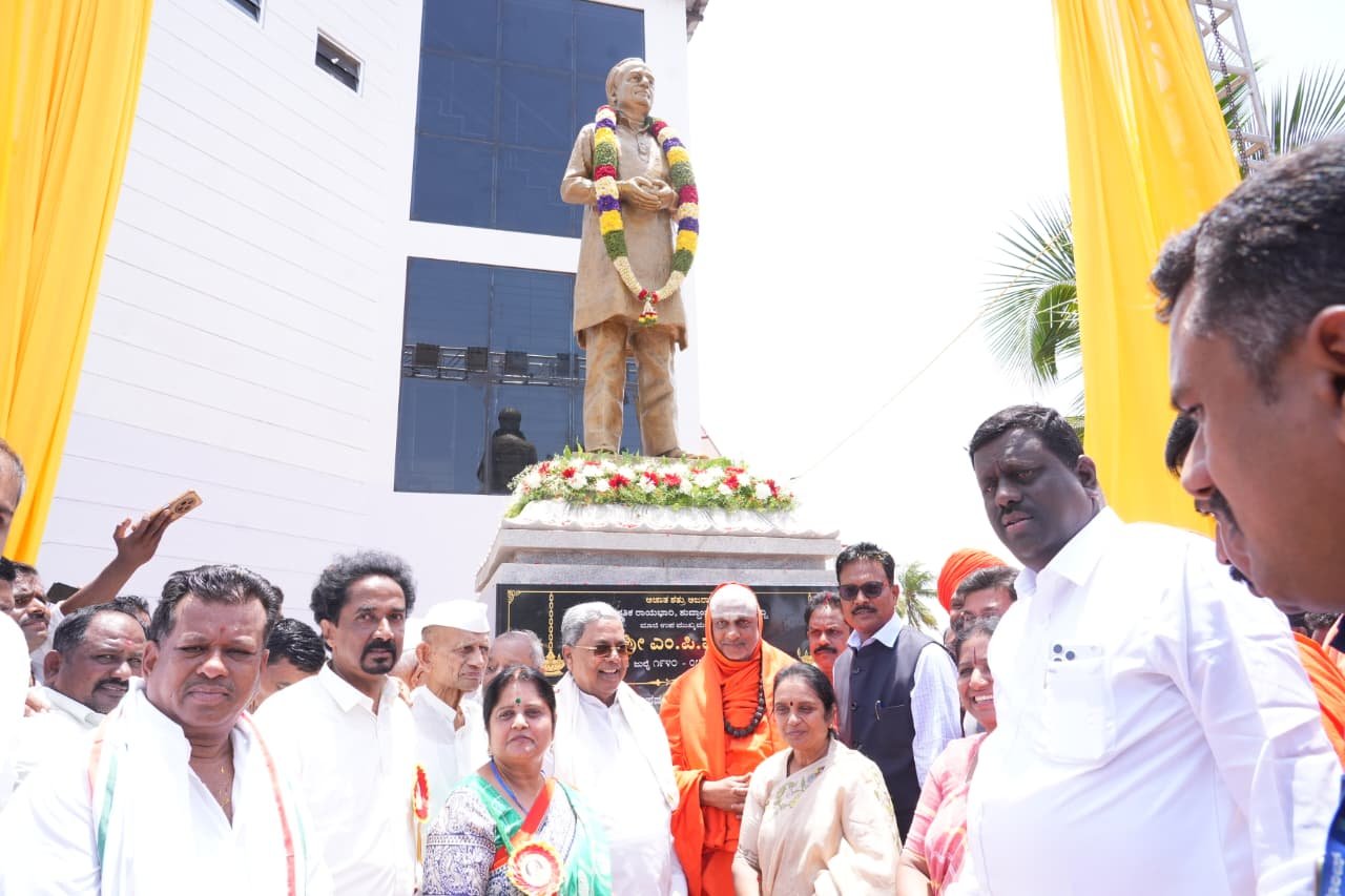 ಹೂವಿನ ಹಡಗಲಿಯ ಎಂಜಿನಿಯರಿಂಗ್ ಕಾಲೇಜಿಗೆ ಎಂ.ಪಿ. ಪ್ರಕಾಶ್ ಹೆಸರು ಇಡುವಂತೆ ಸರ್ಕಾರಕ್ಕೆ ಪತ್ರ ಬರೆಯುತ್ತೇನೆ ಎಂದ ಸಿದ್ದರಾಮಯ್ಯ