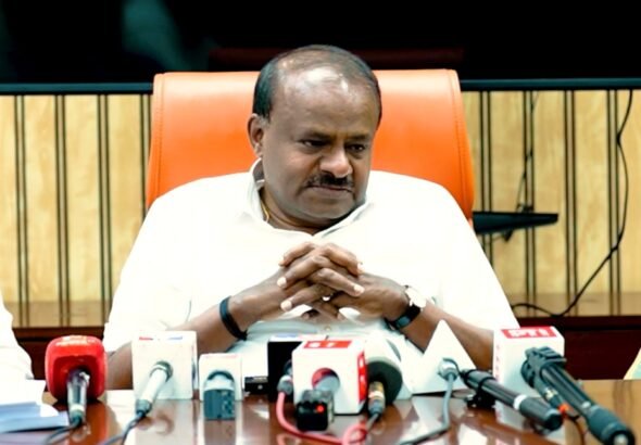 ಬಿಡದಿ ಯೋಜನೆಗೆ ಹೊಸ ಭೂಸ್ವಾಧೀನ ಅಧಿಸೂಚನೆ ಹೊರಡಿಸಿದೆ ಎಂದು ಕರ್ನಾಟಕ ಸರ್ಕಾರದ ವಿರುದ್ಧ ಕುಮಾರಸ್ವಾಮಿ ಆರೋಪ; ಸಿಎಂ ಆಸಕ್ತಿಯನ್ನು ಪ್ರಶ್ನೆ