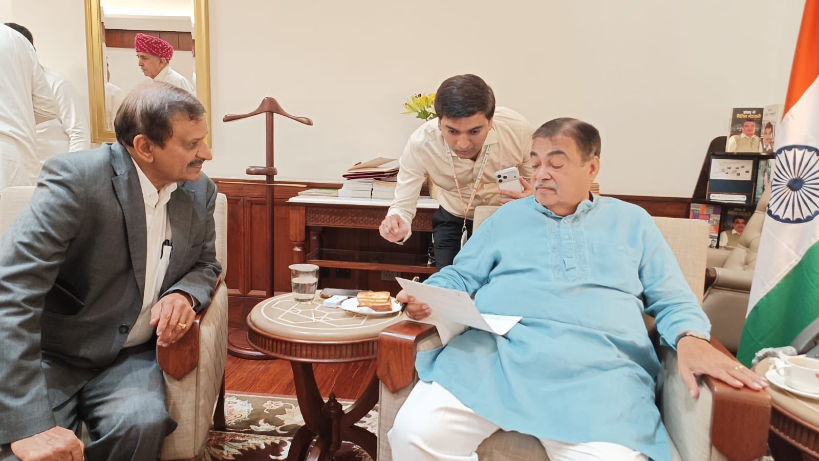ಬೆಂಗಳೂರು–ಮೈಸೂರು ಎಕ್ಸ್‌ಪ್ರೆಸ್‌ವೇ ವಿಶ್ರಾಂತಿ ಕೇಂದ್ರಕ್ಕೆ ಭೂಸ್ವಾಧೀನಕ್ಕೆ ನಿತಿನ್ ಗಡ್ಕರಿ ಅನುಮೋದನೆ: ಸಂಸದ ಡಾ. ಸಿ.ಎನ್. ಮಂಜುನಾಥ್