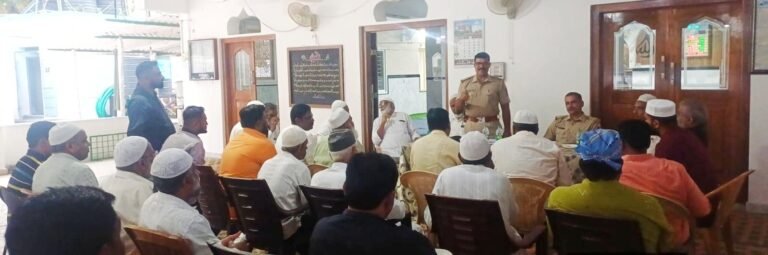 ಈದ್ ಮಿಲಾದ್: ವಿದ್ಯಾರಣ್ಯಪುರದಲ್ಲಿ ಬೆಂಗಳೂರು ಪೊಲೀಸರಿಂದ ಶಾಂತಿ ಸಭೆ; ಕೋಮು ಸೌಹಾರ್ದ ಕಾಪಾಡಲು ಮುಖಂಡರಿಗೆ ಮನವಿ