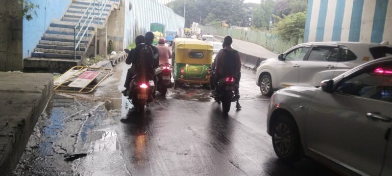 ಬೂದಿಗೆರೆ ಕ್ರಾಸ್ ಮತ್ತು ಖೋಡೆ ಅಂಡರ್‌ಪಾಸ್‌ನಲ್ಲಿ ಜಲಾವೃತ: ಬೆಂಗಳೂರು ಸಂಚಾರ ಪೊಲೀಸರ ಎಚ್ಚರಿಕೆ