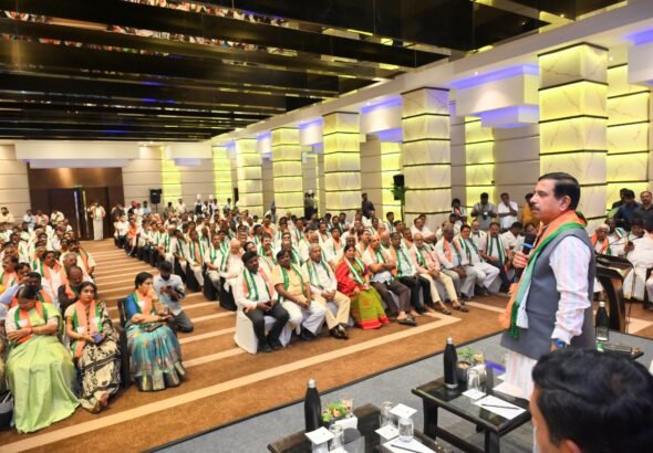 ಕಾಂಗ್ರೆಸ್ ಸೋಲುಗಳ ಹೊಣೆ ತಪ್ಪಿಸಿಕೊಳ್ಳಲು ರಾಹುಲ್ ಗಾಂಧಿ SIR ಪ್ರತಿಭಟನೆ ಬಳಸುತ್ತಿದ್ದಾರೆ: ಪ್ರಲ್ಹಾದ ಜೋಶಿ ಆರೋಪ