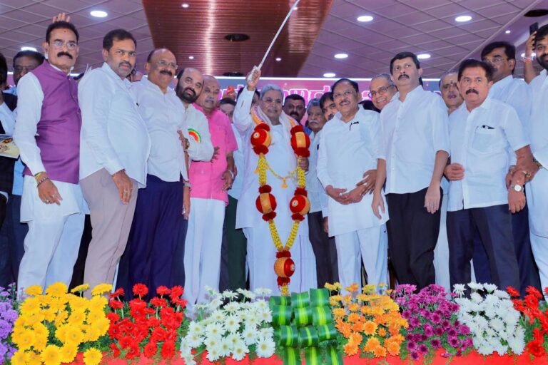 ದಲಿತರು, ಹಿಂದುಳಿದವರು, ಅಲ್ಪಸಂಖ್ಯಾತರಿಗೆ 75% ಮೀಸಲಾತಿಗೆ ಸಿದ್ದರಾಮಯ್ಯ ಆಗ್ರಹ; ಚುನಾವಣಾ ರಾಜಕೀಯ ತೊರೆದರೂ ಸಾಮಾಜಿಕ ನ್ಯಾಯದ ಹೋರಾಟ ನಿಲ್ಲದು