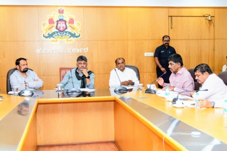 ನಂದಿನಿ ಹಾಲಿನ ದರ ಲೀಟರ್‌ಗೆ ₹8–₹10 ಹೆಚ್ಚಿಸಲು ಒಕ್ಕೂಟಗಳ ಮನವಿ; ವೆಚ್ಚದ ವಿವರ ಕೇಳಿದ ಡಿ ಕೆ ಶಿವಕುಮಾರ್