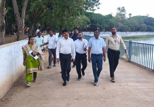 ಹಲಸೂರು ಕೆರೆಯಲ್ಲಿ ಗಣೇಶ ಮೂರ್ತಿ ವಿಸರ್ಜನೆ: ಬ್ಯಾರಿಕೇಡ್, ಪೊಲೀಸ್ ಸಮನ್ವಯ ಮತ್ತು ತ್ಯಾಜ್ಯ ನಿಯಂತ್ರಣಕ್ಕೆ ಬೆಂಗಳೂರು ಕೇಂದ್ರ ಆಯುಕ್ತರ ಸೂಚನೆ