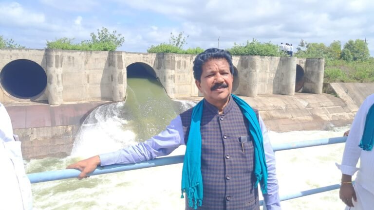 ಮೇಲ್ಭದ್ರಾ ಯೋಜನೆಗೆ ಮಹತ್ವದ ಮೈಲಿಗಲ್ಲು: ಚಿತ್ರದುರ್ಗದತ್ತ ಭದ್ರಾ ನೀರಿನ ಪ್ರಾಯೋಗಿಕ ಹರಿವು ಆರಂಭ, 2.25 ಲಕ್ಷ ಹೆಕ್ಟೇರ್‌ಗೆ ನೀರಾವರಿ ಗುರಿ