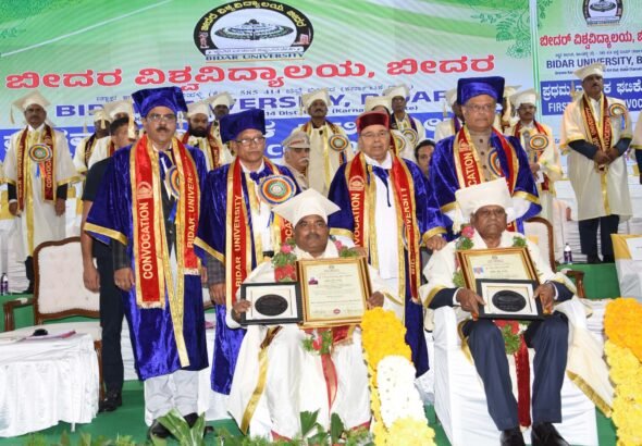 ಬೀದರ್ ವಿಶ್ವವಿದ್ಯಾಲಯದ ಪದವೀಧರರಿಗೆ ಥಾವರ್‌ಚಂದ್ ಗೆಹ್ಲೋಟ್ ಕರೆ: ಜ್ಞಾನ, ಕೌಶಲ್ಯವನ್ನು ರಾಷ್ಟ್ರ ನಿರ್ಮಾಣಕ್ಕೆ ಬಳಸಿ
