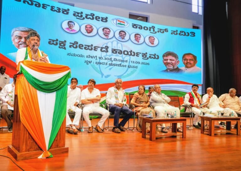 ಅಶೋಕ್-ವಿಜಯೇಂದ್ರ ಅಧಿಕಾರ ಕಳೆದುಕೊಳ್ಳುತ್ತಾರೆ, ಕುಮಾರಸ್ವಾಮಿ ‘ಪ್ಯಾರಾಚೂಟ್’ ಮೂಲಕ ಇಳಿಯಲು ನೋಡುತ್ತಿದ್ದಾರೆ: ಡಿ.ಕೆ. ಶಿವಕುಮಾರ್ ವ್ಯಂಗ್ಯ