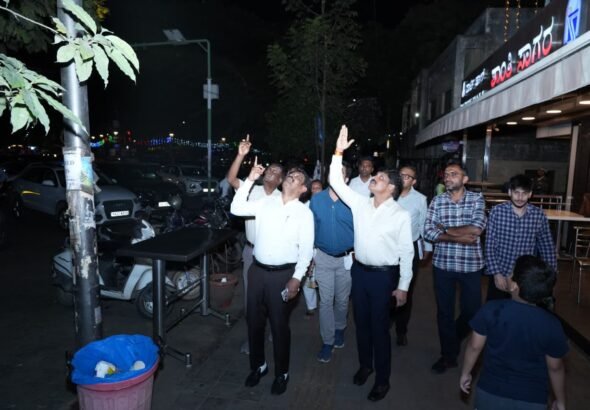 ಬೀದಿದೀಪ ನಿರ್ವಹಣೆಯಲ್ಲಿ ಲೋಪ: ಎಫಿಲ್ಯೂಮ್, ಇಸ್ಮಾರ್ಟ್‌ಗೆ ₹27.79 ಲಕ್ಷ ದಂಡ ವಿಧಿಸಿದ ಬೆಂಗಳೂರು ಕೇಂದ್ರ ಪಾಲಿಕೆ