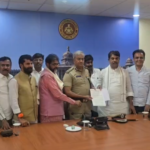 ಬೆಂಗಳೂರು ಪೊಲೀಸ್ ಆಯುಕ್ತರಿಗೆ ಮನವಿ ಸಲ್ಲಿಸುತ್ತಿರುವ ಆರ್. ಅಶೋಕ ಮತ್ತು ಬಿಜೆಪಿ ಮುಖಂಡರು