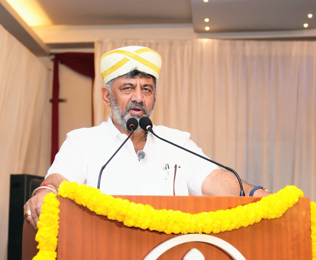 ತಿರುಪತಿಗೆ ಹೋಗಲಾಗದ ಭಕ್ತರಿಗೆ ರಾಜ್ಯದಲ್ಲೇ ದರ್ಶನ: ಟಿಟಿಡಿ ದೇವಾಲಯಕ್ಕೆ 10 ಎಕರೆ ಮಂಜೂರು ಎಂದ ಶಿವಕುಮಾರ್
