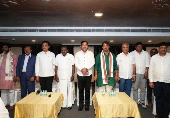 ಎಸ್‌ಐಆರ್ ಪ್ರಕರಣ: ಮಂಗಳವಾರ ಬೆಳಗ್ಗೆ 10ರ ನಂತರ ಪೊಲೀಸ್ ಠಾಣೆಗಳಿಗೆ ಮುತ್ತಿಗೆ ಎಚ್ಚರಿಕೆ ನೀಡಿದ ಕುಮಾರಸ್ವಾಮಿ
