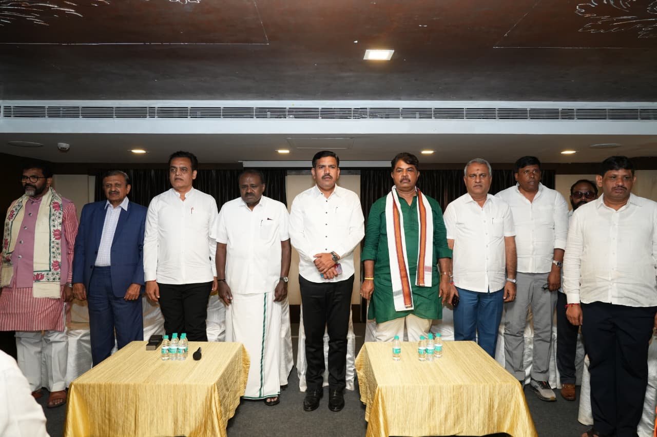 ಎಸ್‌ಐಆರ್ ಪ್ರಕರಣ: ಮಂಗಳವಾರ ಬೆಳಗ್ಗೆ 10ರ ನಂತರ ಪೊಲೀಸ್ ಠಾಣೆಗಳಿಗೆ ಮುತ್ತಿಗೆ ಎಚ್ಚರಿಕೆ ನೀಡಿದ ಕುಮಾರಸ್ವಾಮಿ
