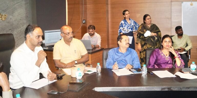 ಬೆಂಗಳೂರು ದಕ್ಷಿಣ ನಗರ ಪಾಲಿಕೆಯಲ್ಲಿ ಪೌರಕಾರ್ಮಿಕರ ಸಮಸ್ಯೆಗಳ ಕುರಿತು ನಡೆದ ಸಭೆ
