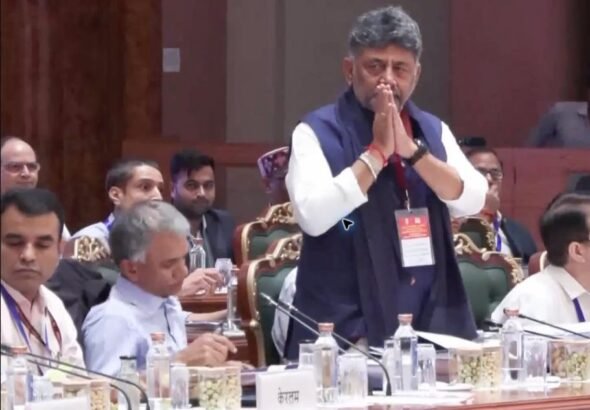 ಜಿಎಸ್‌ಟಿ ಬಾಕಿ ವಸೂಲಿ ಮಾಡಿ, ವ್ಯಾಪಾರಸ್ಥರನ್ನು ಅನಗತ್ಯವಾಗಿ ಬಂಧಿಸಬೇಡಿ: ಡಿ.ಕೆ. ಶಿವಕುಮಾರ್