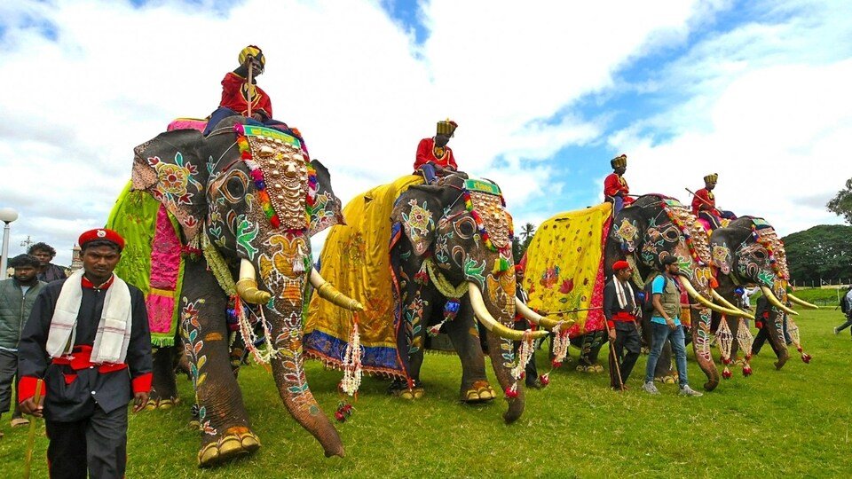 ಮೈಸೂರು ದಸರಾ — ಲೇಖನದೊಂದಿಗೆ ಒದಗಿಸಿದ ಚಿತ್ರ