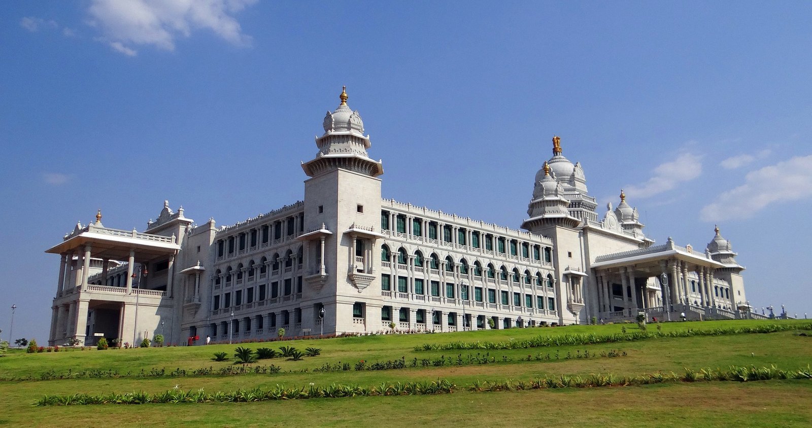 ಬೆಳಗಾವಿಯ ಸುವರ್ಣ ವಿಧಾನಸೌಧದ ಕಡತ ಚಿತ್ರ